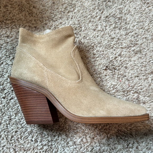 Vince Camuto Amtinda Western Bootie Cowboy Boot Suede Tan Neutral Square Toe - Picture 11 of 11